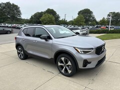 2026 Volvo XC40 B5 Plus AWD SUV