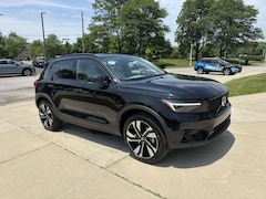 2026 Volvo XC40 B5 Ultra SUV