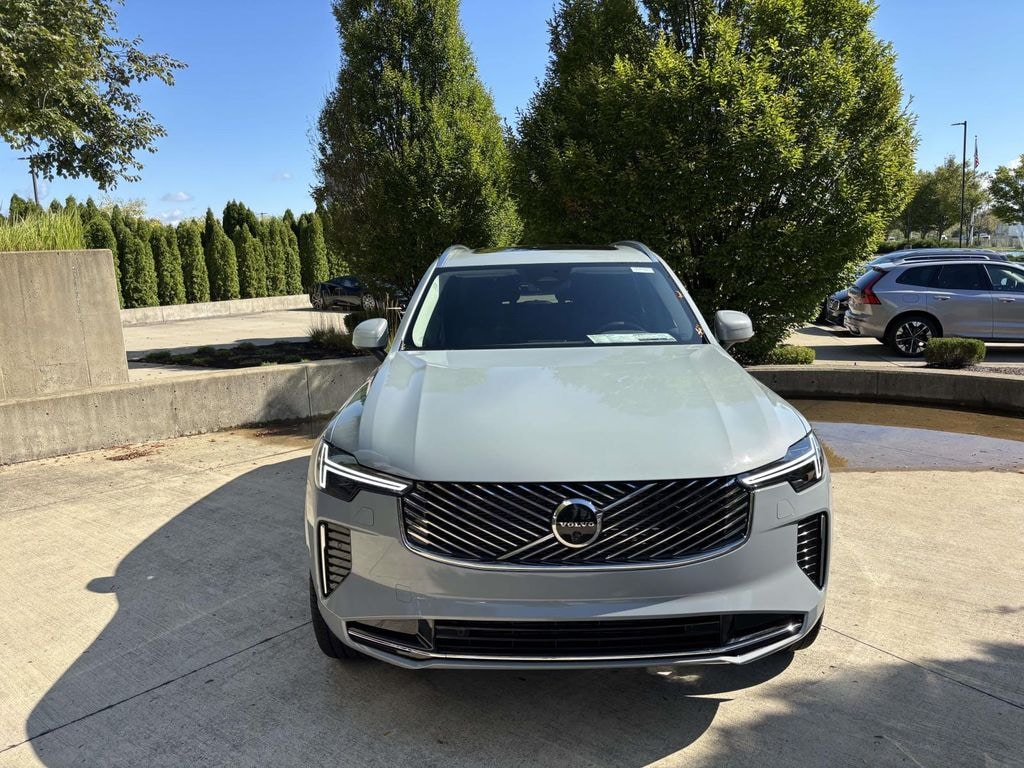 New 2026 Volvo XC90 B6 Plus 7-Seater SUV