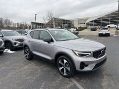 2026 Volvo XC40 B5 Plus SUV