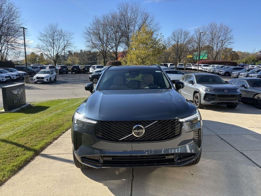 New 2026 Volvo XC90 B6 Ultra Dark Theme 7-Seater SUV