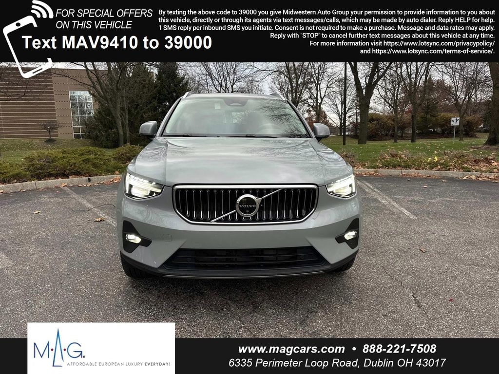 New 2025 Volvo XC40 B5 Ultra Bright Theme Sport Utility