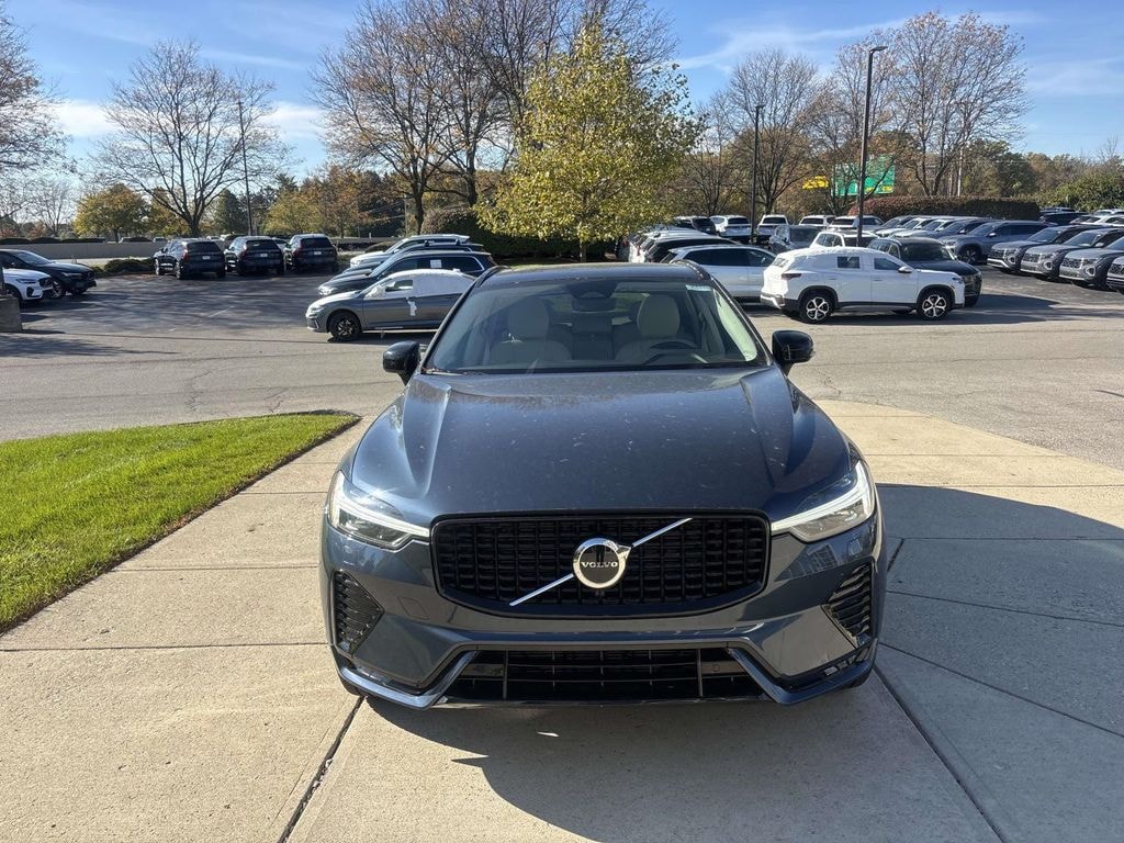 Used 2025 Volvo XC60 B5 Core Sport Utility