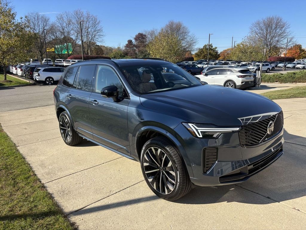 New 2026 Volvo XC90 B6 Ultra Dark Theme 7-Seater SUV