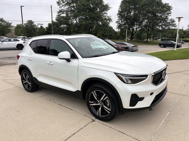 2025 Volvo XC40 B5 Core Sport Utility
