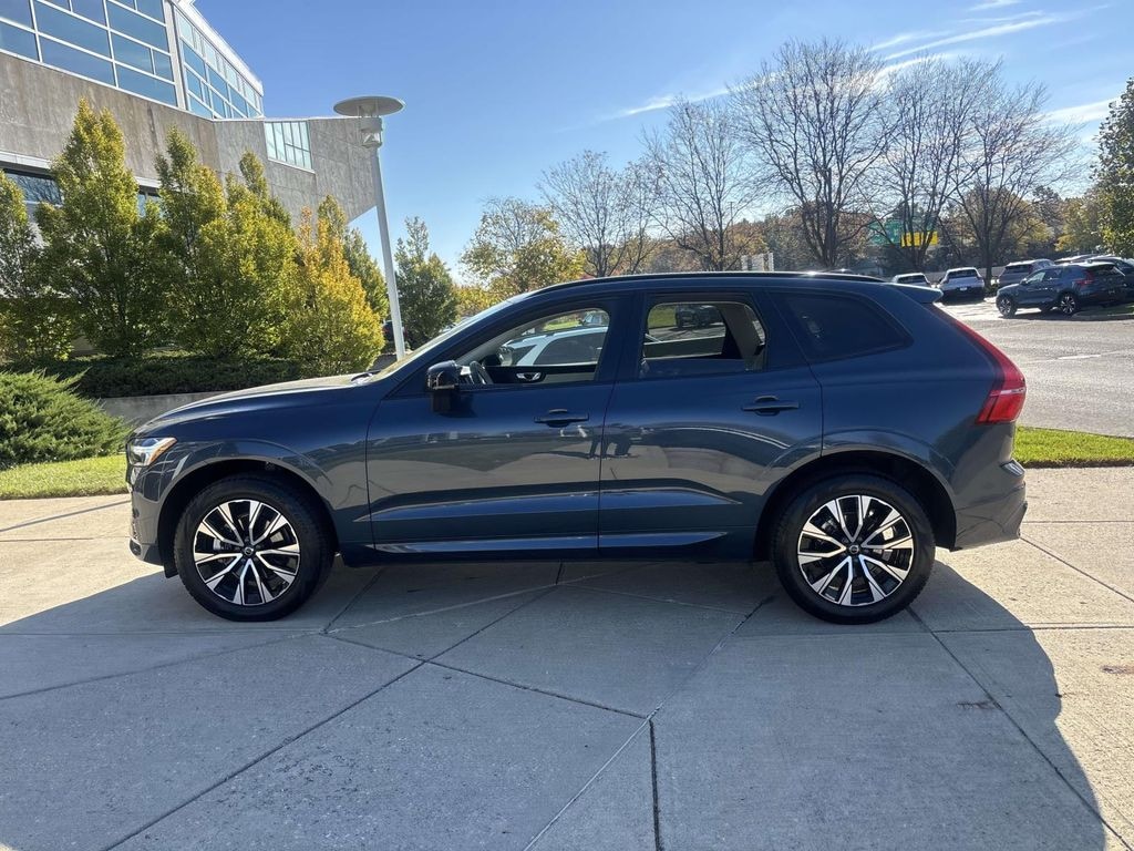 Used 2025 Volvo XC60 B5 Core Sport Utility