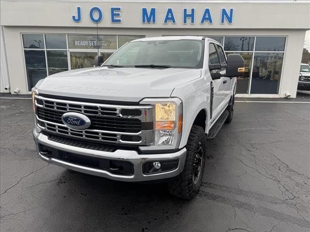2026 Ford F-250 Super Duty XLT - Photo 2