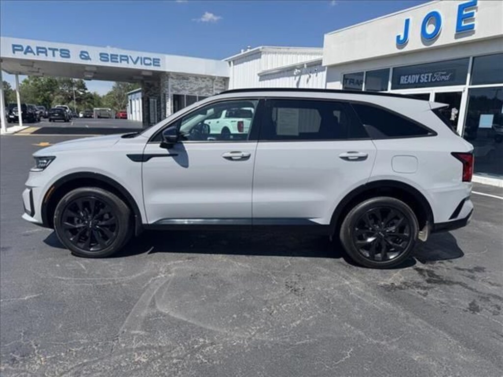 Used 2023 Kia Sorento SX SUV