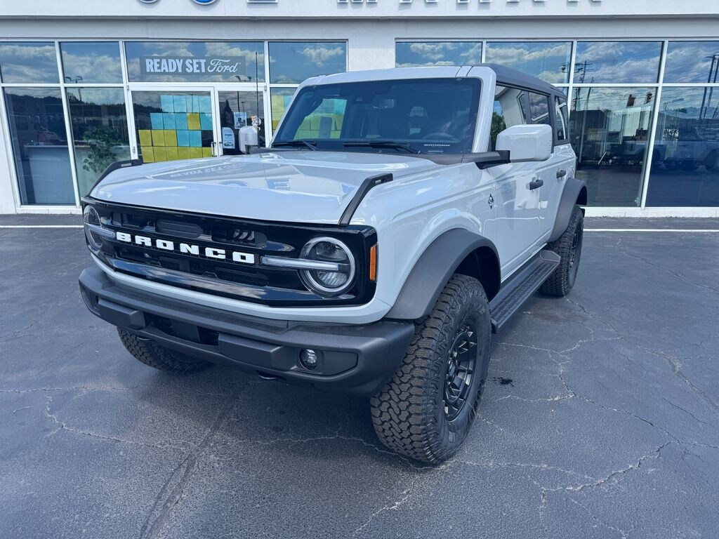 New 2026 Ford Bronco Outer Banks SUV