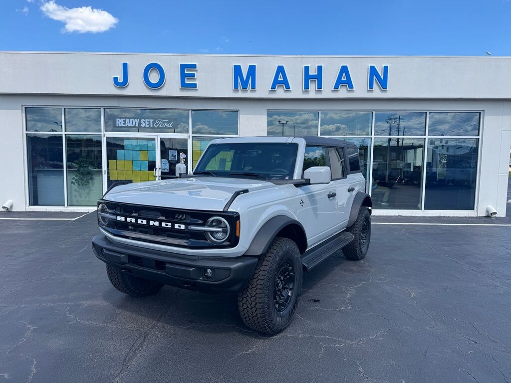 New 2026 Ford Bronco Outer Banks SUV