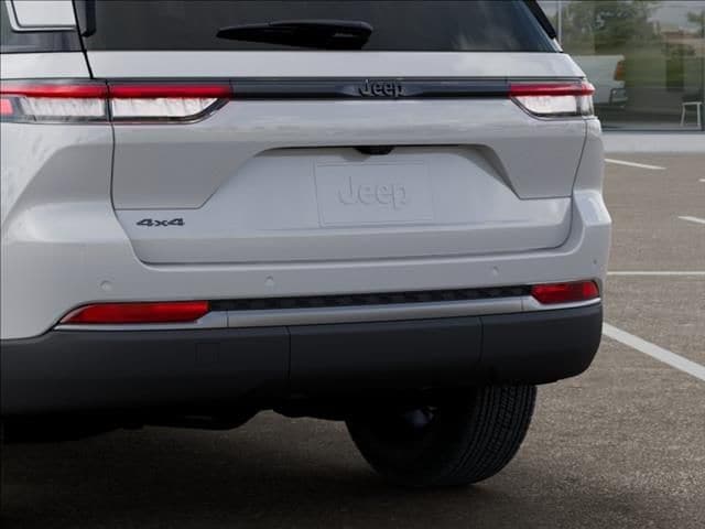 2026 Jeep Grand Cherokee Laredo - Photo 13