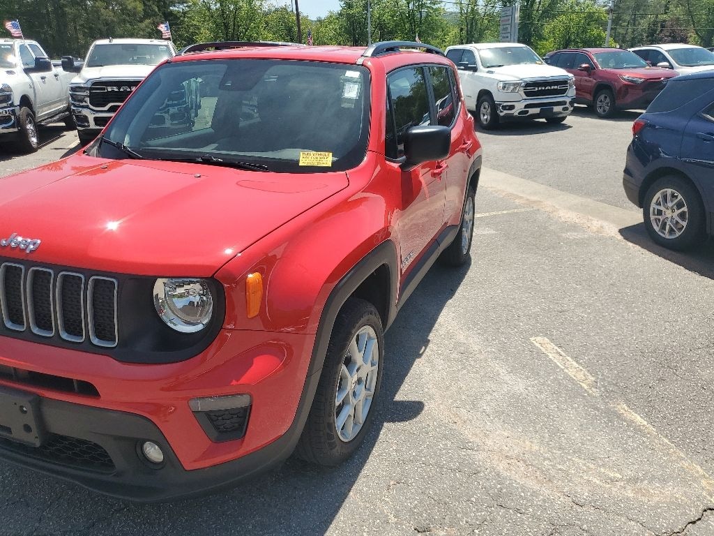Used 2022 Jeep Renegade Latitude SUV