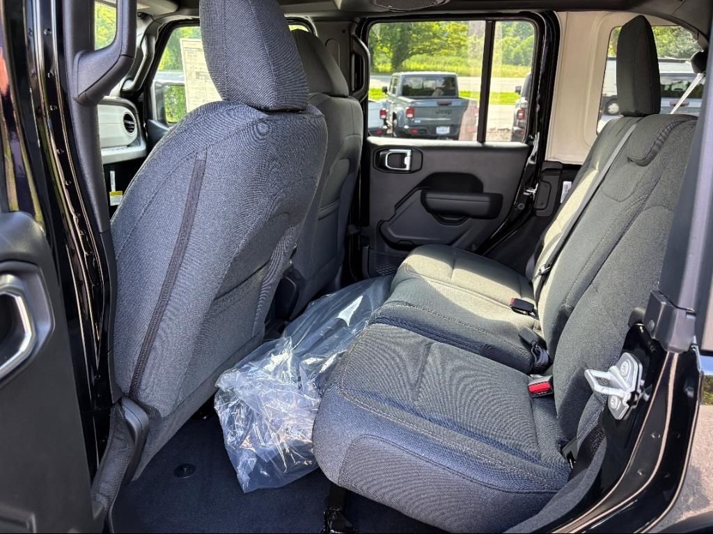 2025 Jeep Wrangler 4-Door Sport S - Photo 11