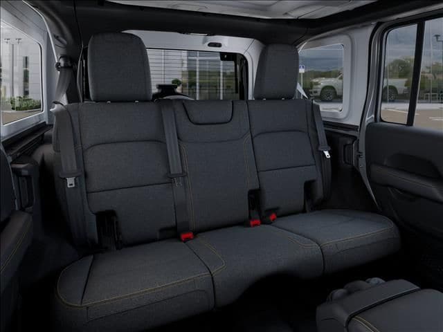 2025 Jeep Wrangler 4-Door Sahara - Photo 15