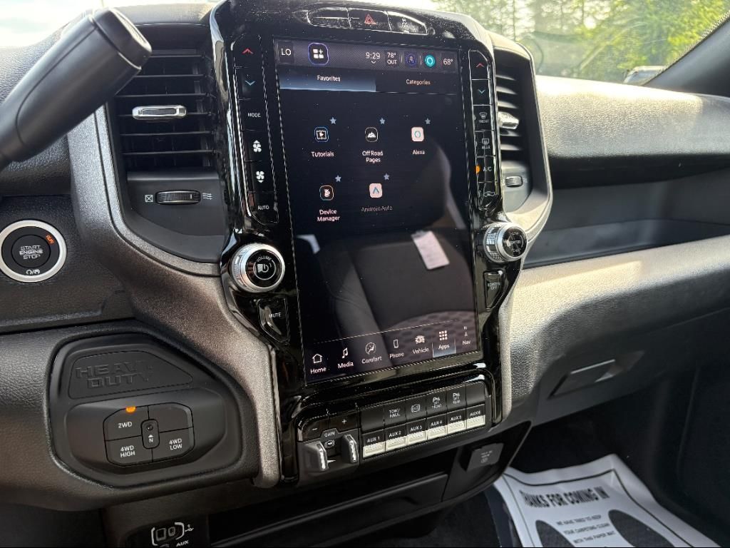 2025 RAM 2500 Tradesman - Photo 6