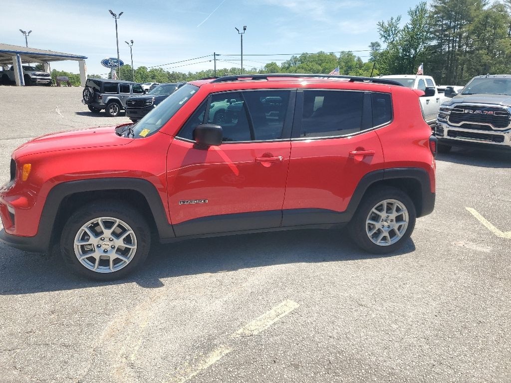 Used 2022 Jeep Renegade Latitude SUV