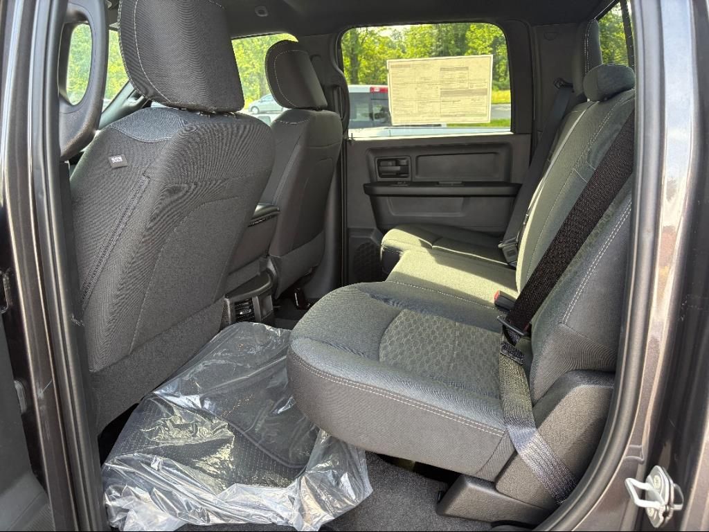 2025 RAM 2500 Tradesman - Photo 11