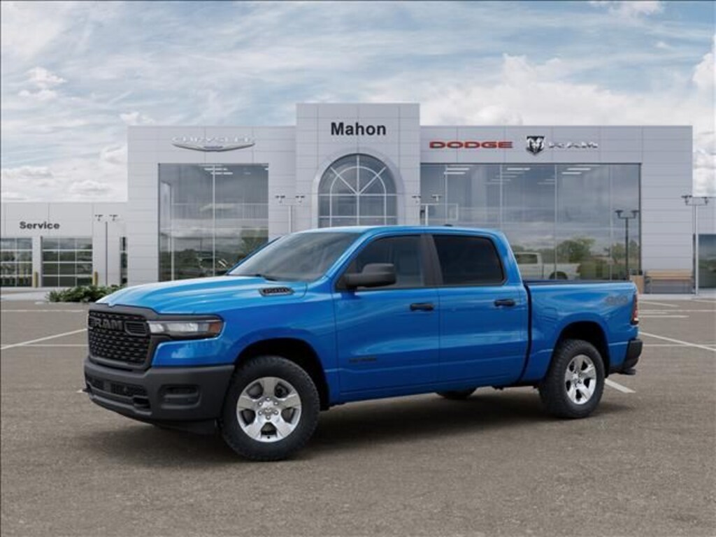 New 2026 Ram 1500 TRADESMAN CREW CAB 4X4 5'7 BOX Pickup