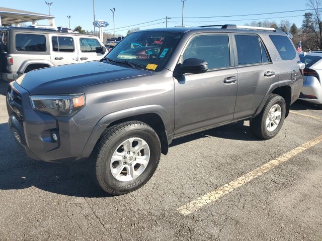 2022 Toyota 4Runner SR5's photo