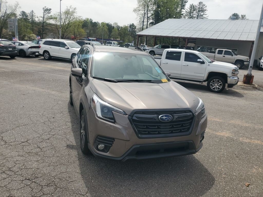 Used 2023 Subaru Forester Limited SUV