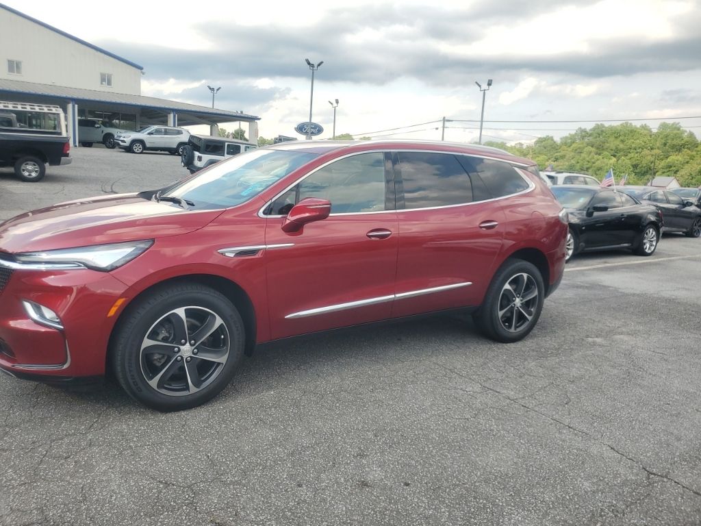 2022 Buick Enclave Essence