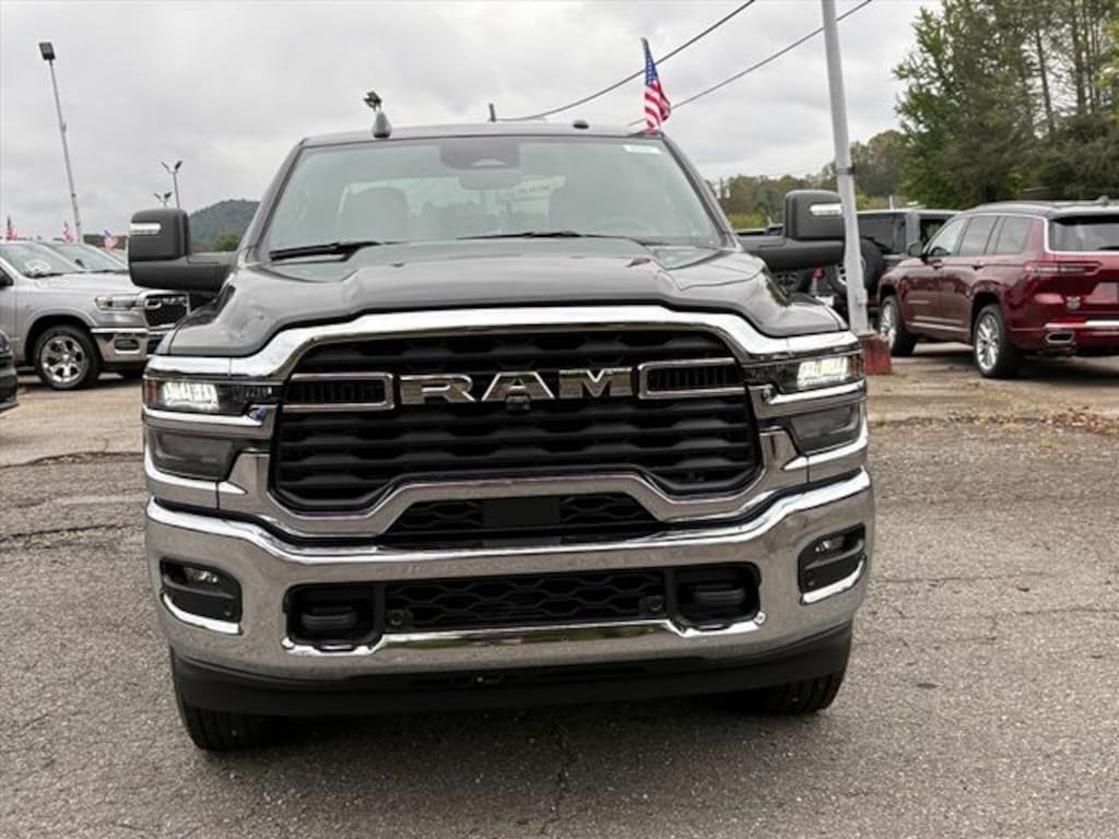 New 2026 Ram 2500 BIG HORN CREW CAB 4X4 6'4 BOX Pickup