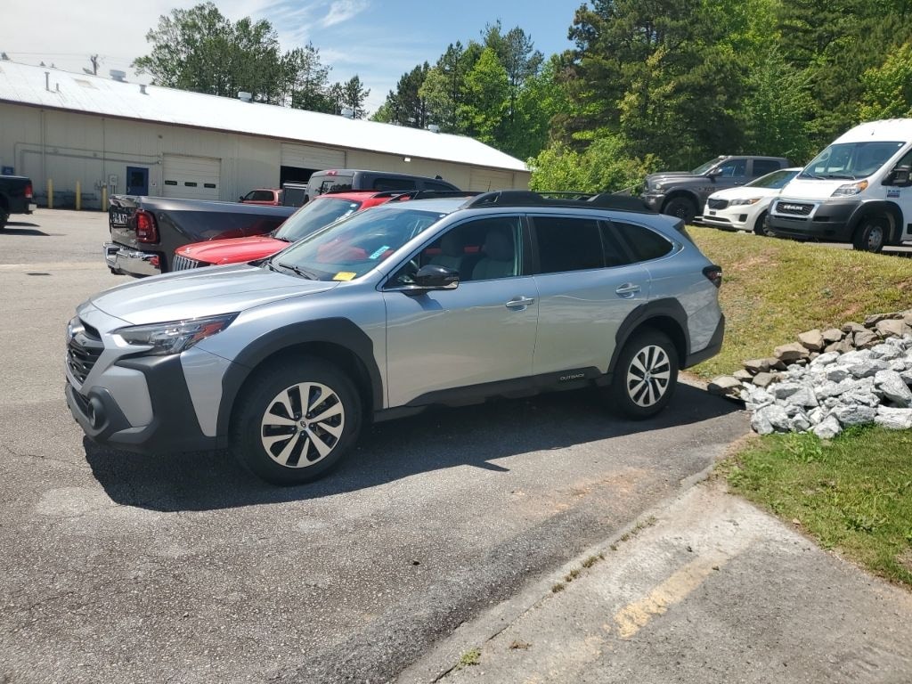 Used 2024 Subaru Outback Premium SUV
