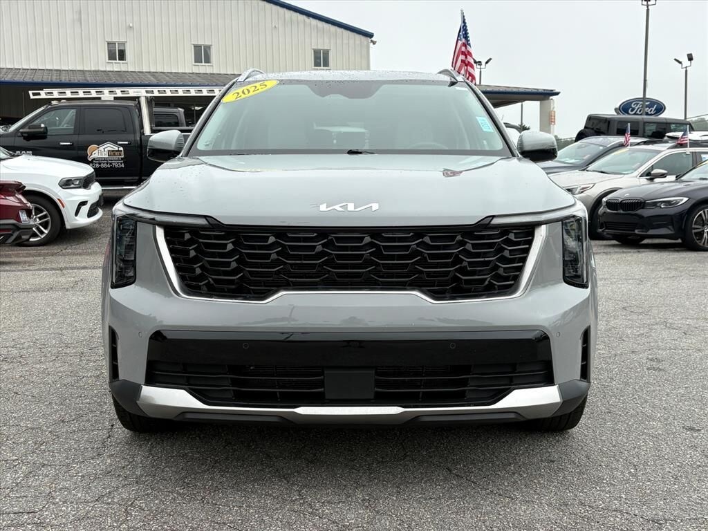 Used 2025 Kia Sorento S SUV