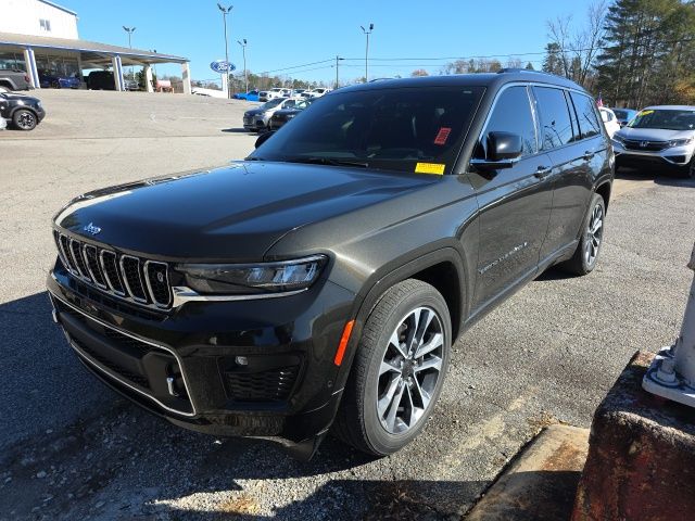 2022 Jeep Grand Cherokee L Overland's photo