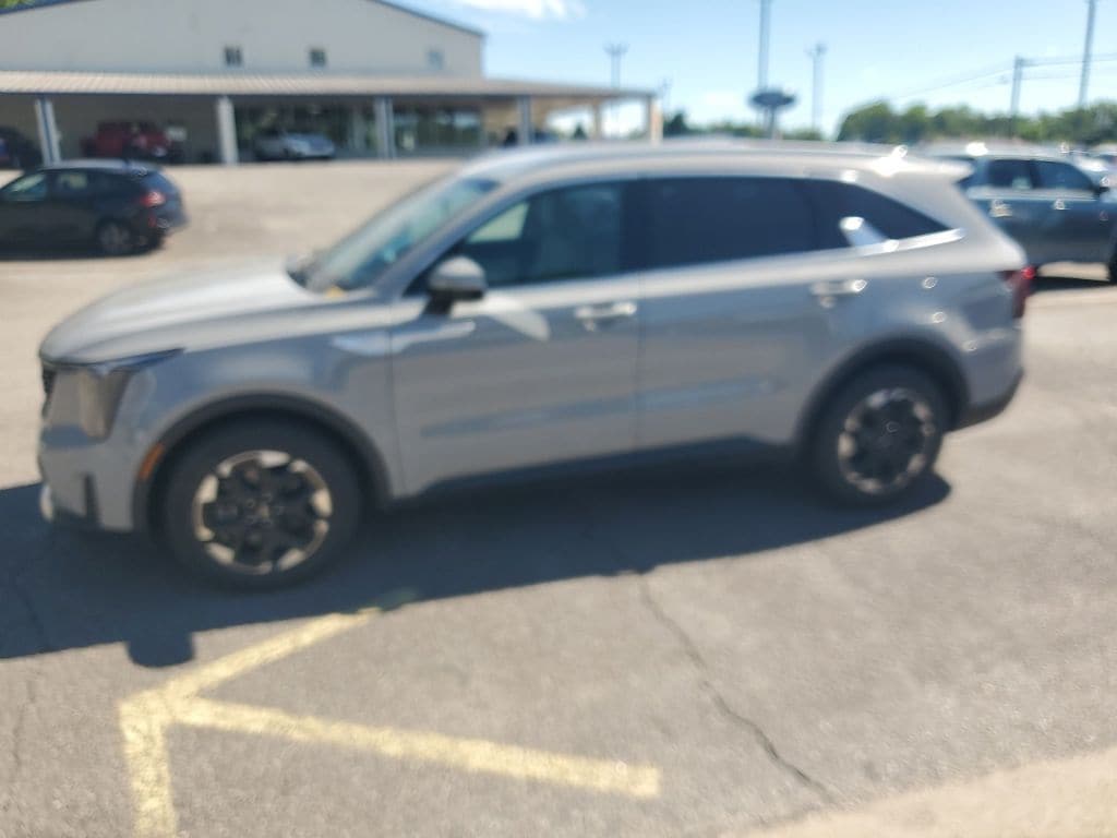 Used 2025 Kia Sorento S SUV