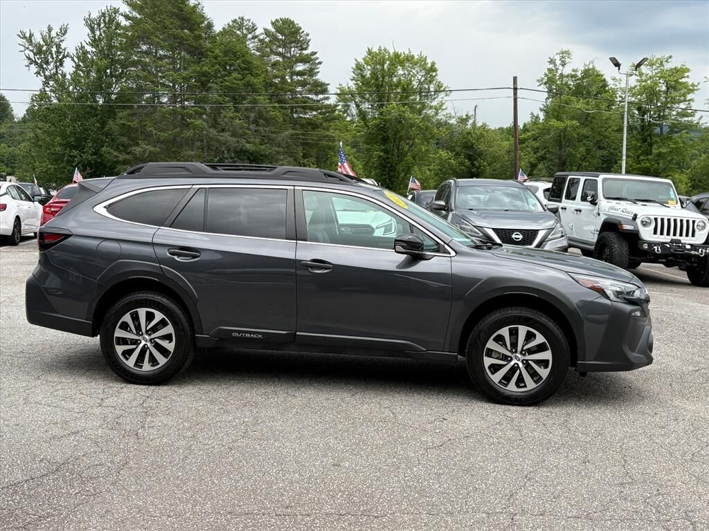 Used 2024 Subaru Outback Premium SUV