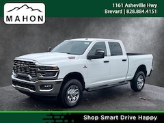 2025 Ram 2500 TRADESMAN CREW CAB 4X4 6'4 BOX Pickup