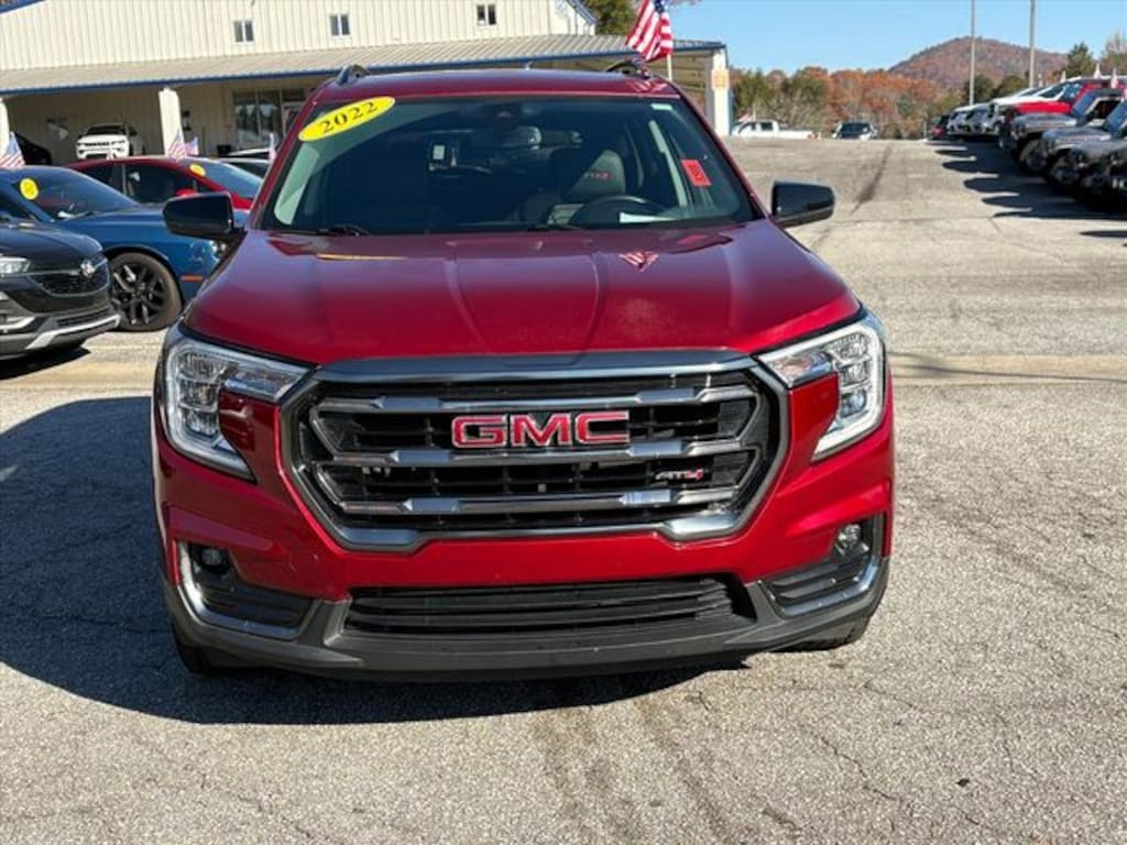 Used 2022 GMC Terrain AT4 SUV