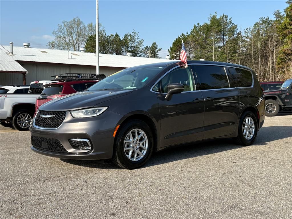 2023 Chrysler Pacifica Touring L