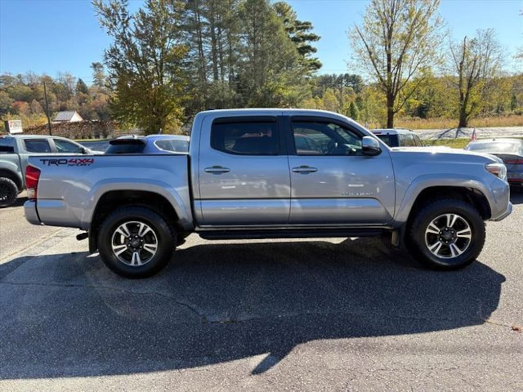 Used 2016 Toyota Tacoma TRD Sport Truck