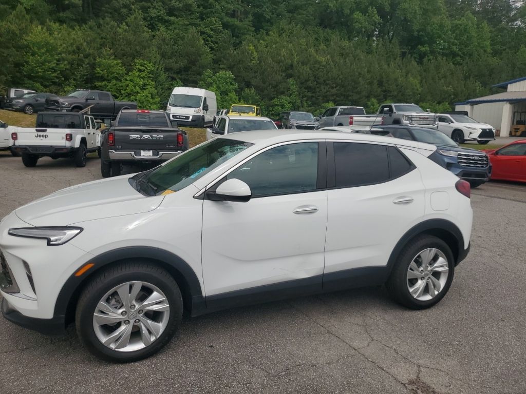2024 Buick Encore GX Preferred's photo