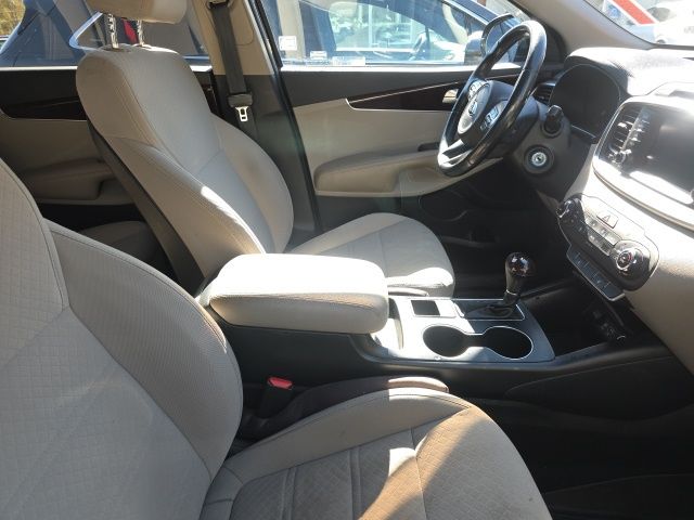 2018 Kia Sorento LX photo 3