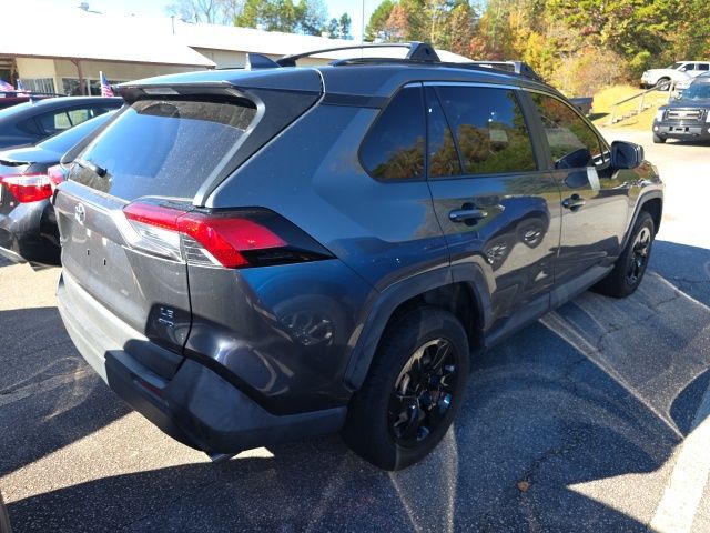 2019 Toyota RAV4 LE photo 2