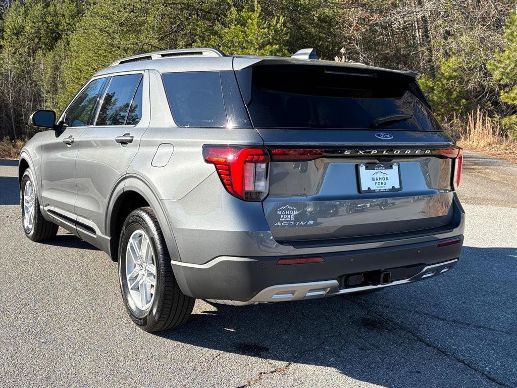 2026 Ford Explorer Active - Photo 6