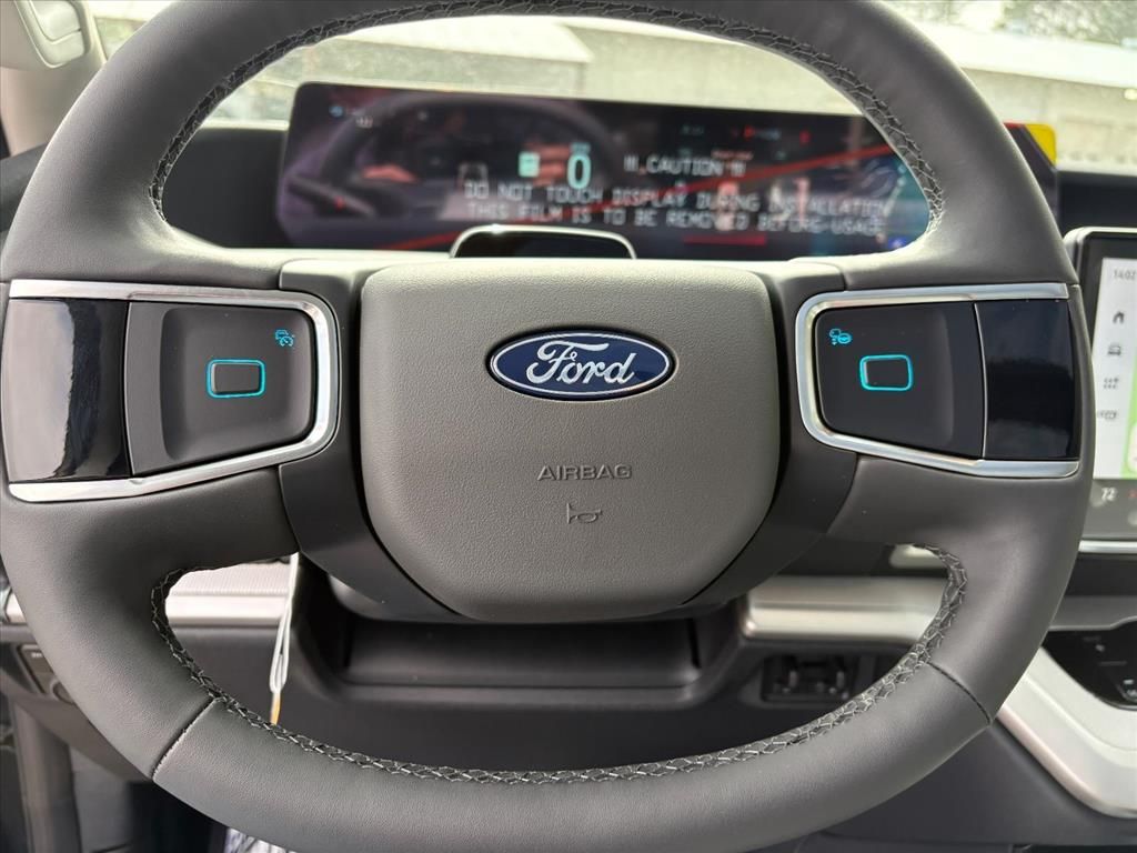 2026 Ford Expedition Active - Photo 10