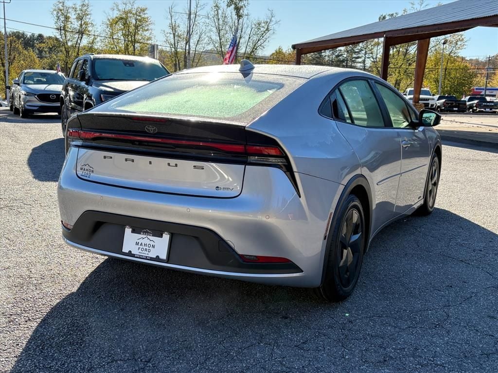 Used 2023 Toyota Prius LE Hatchback