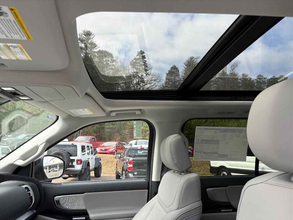 2026 Ford Expedition Active - Photo 11