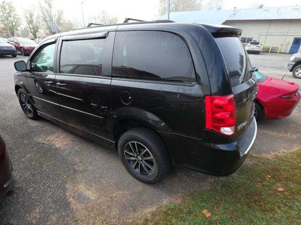 Used 2017 Dodge Grand Caravan GT Minivan/Van