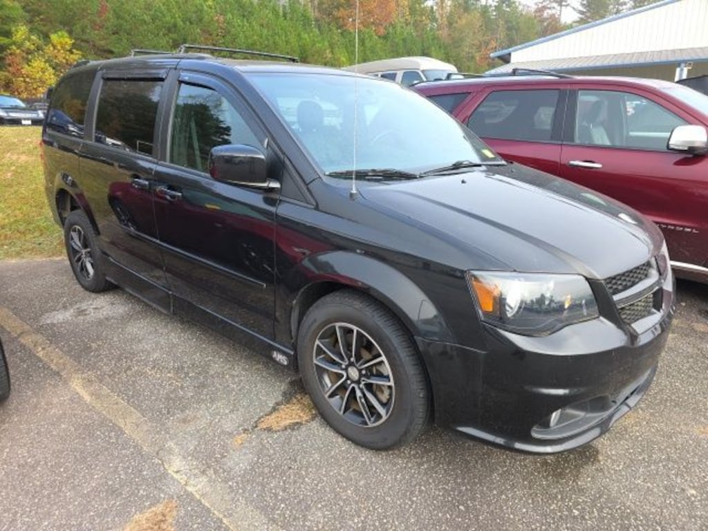 Used 2017 Dodge Grand Caravan GT Minivan/Van