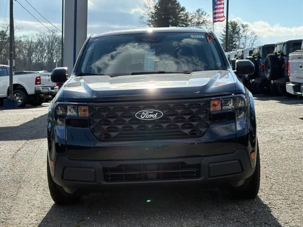 New 2025 Ford Maverick XL Truck SuperCrew