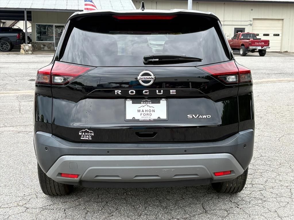 Used 2021 Nissan Rogue SV SUV