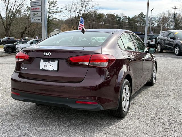 2018 Kia Forte LX Base photo 3