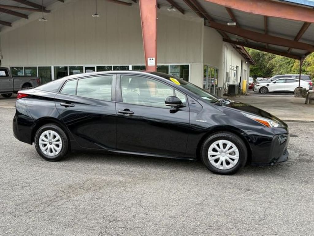 Used 2020 Toyota Prius LE Hatchback