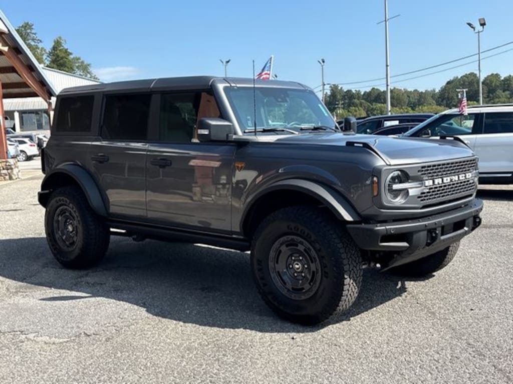 Used 2025 Ford Bronco Badlands SUV