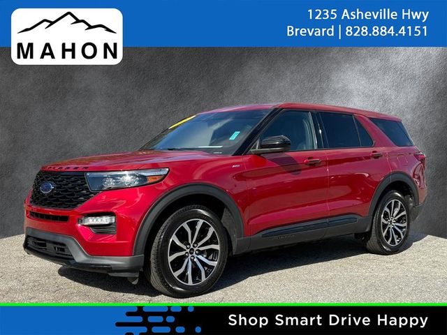 2022 Ford Explorer ST-LINE's photo